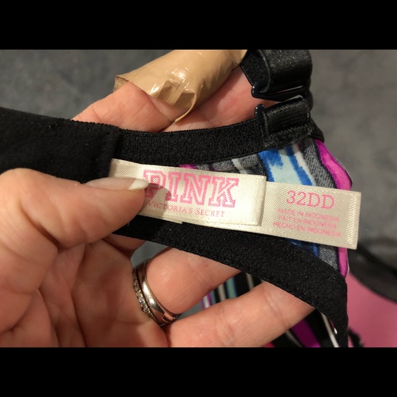 VS PINK Where Everywhere Push Up Bra 32 DD - Picture 3 of 4